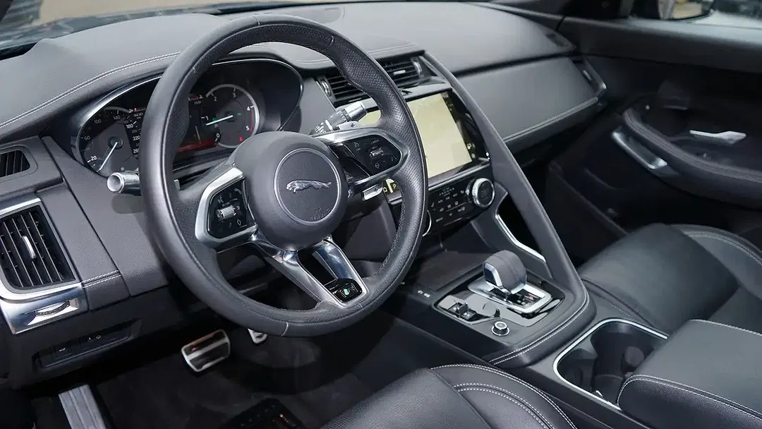 Jaguar E-Pace D200 4x4 R-Dynamic S - Thumbnail 3