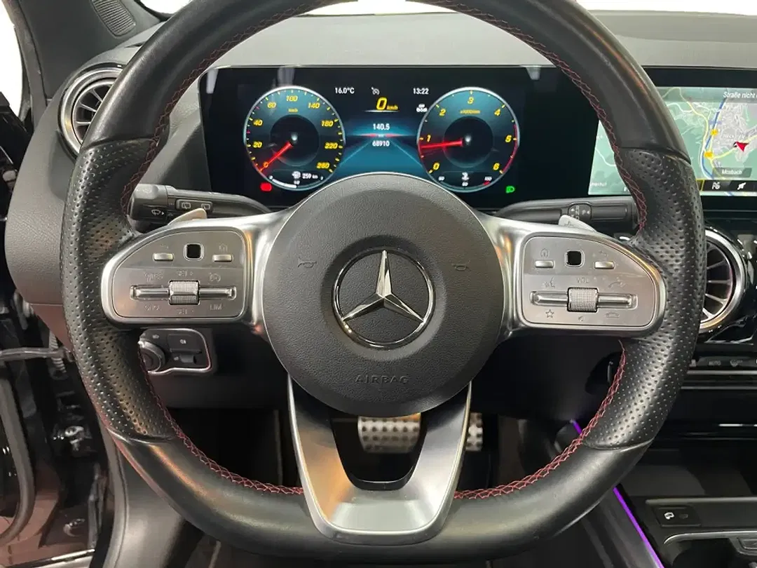 Mercedes-Benz GLA 220 4MATIC AMG MBUX - Thumbnail 10