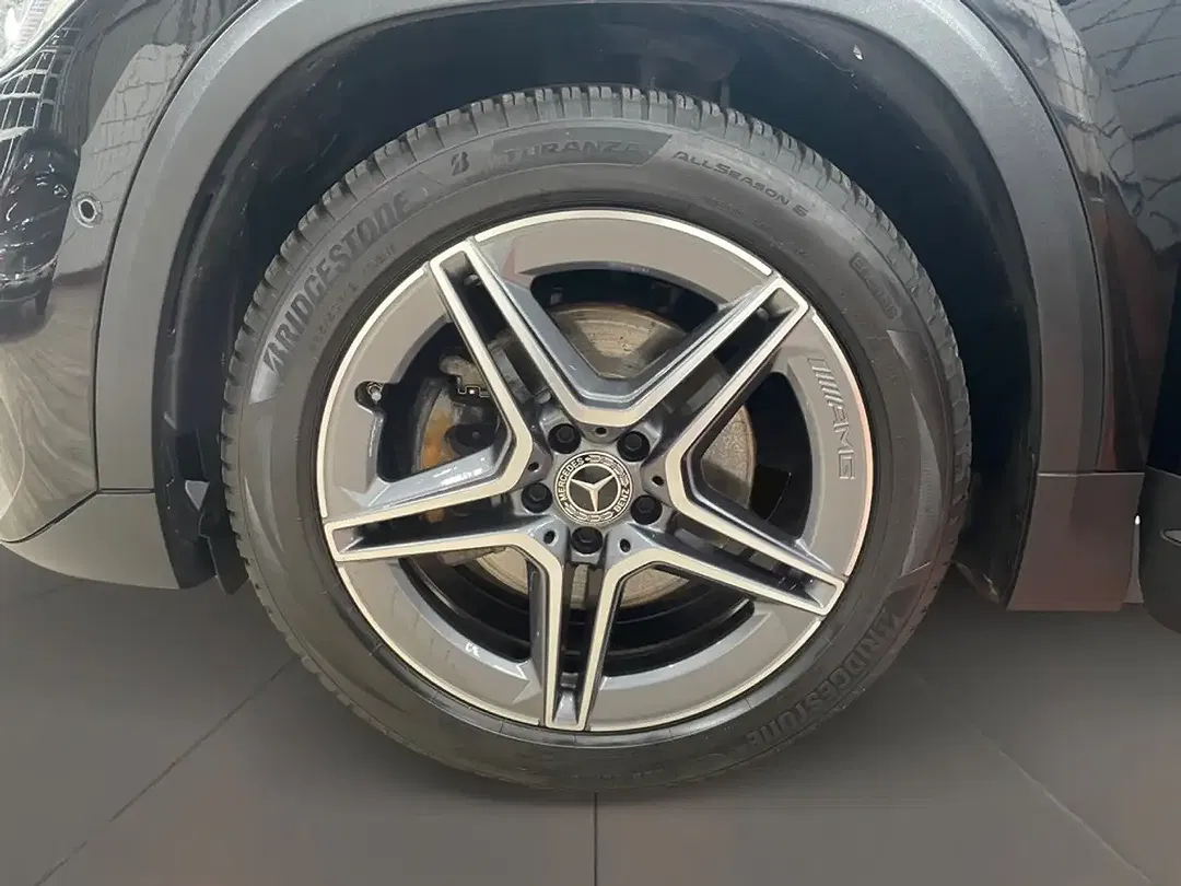 Mercedes-Benz GLA 220 4MATIC AMG MBUX - Thumbnail 8