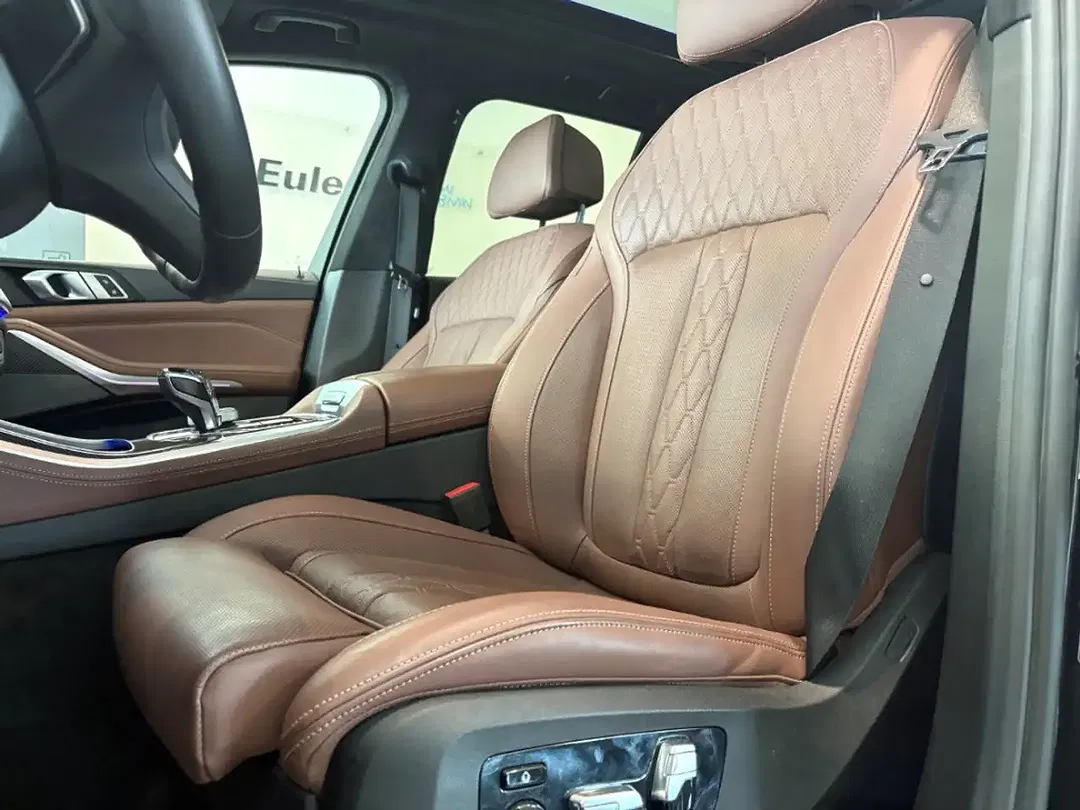 BMW X5 M - Thumbnail 8