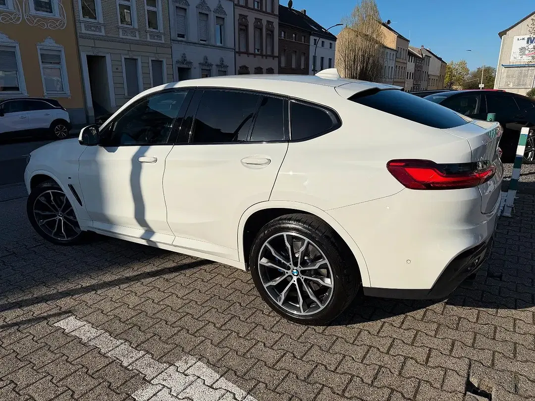 BMW X4 xDrive M Sport - Thumbnail 4