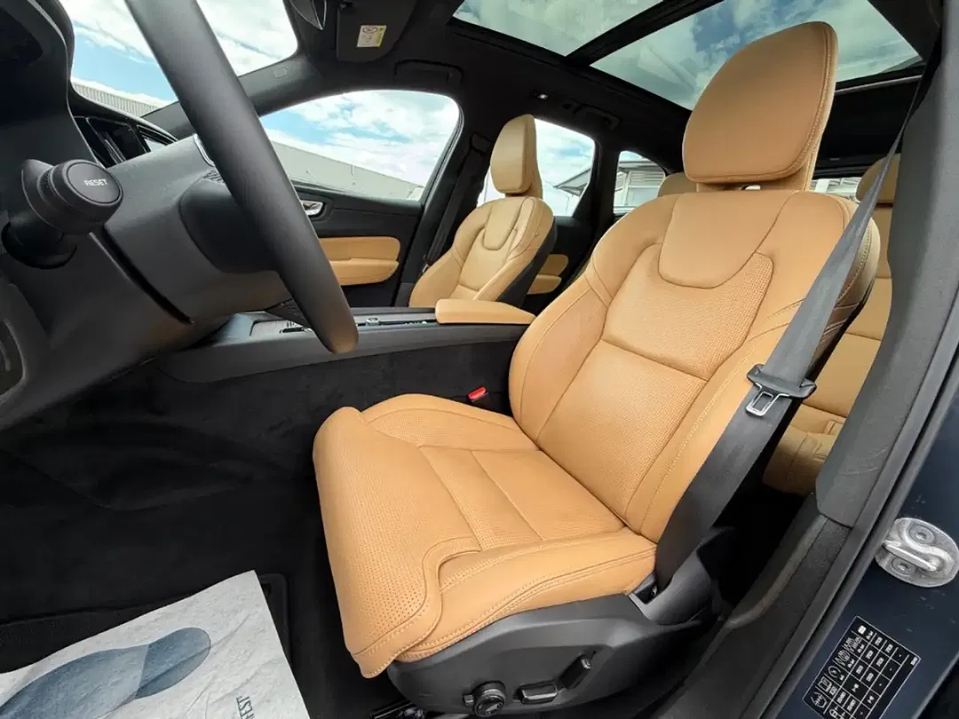 Volvo XC60 T8 AWD Ultimate Dark - Thumbnail 11
