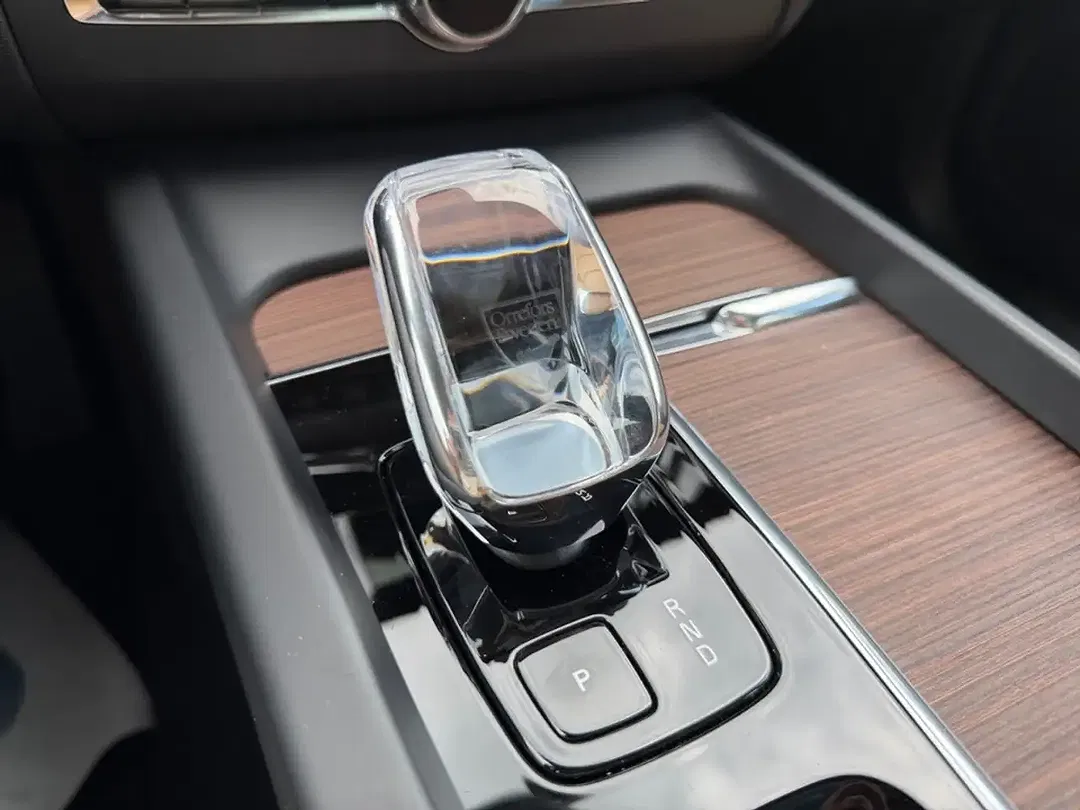 Volvo XC60 T8 AWD Ultimate Dark - Thumbnail 17
