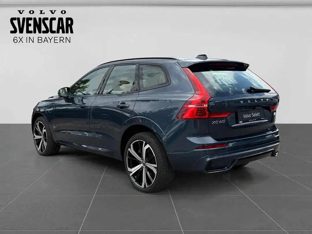 Volvo XC60 T8 AWD Ultimate Dark - Thumbnail 3