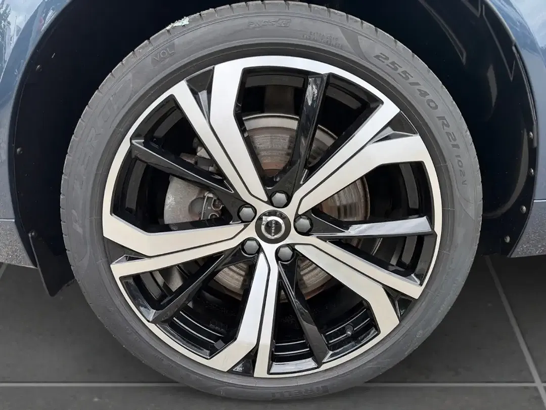 Volvo XC60 T8 AWD Ultimate Dark - Thumbnail 9