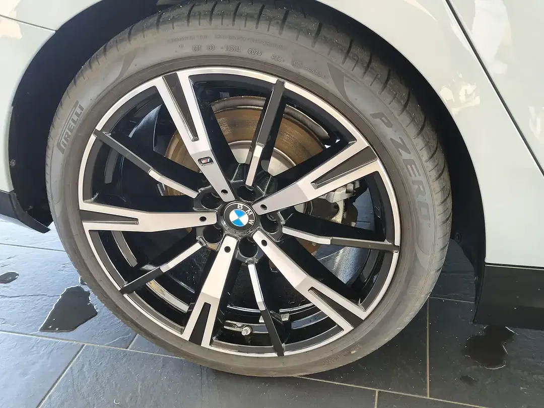 BMW 520 xDrive Touring M Sport - Thumbnail 14