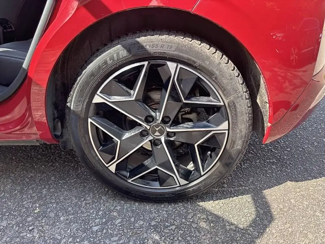 DS Automobiles DS 4 - Thumbnail 11