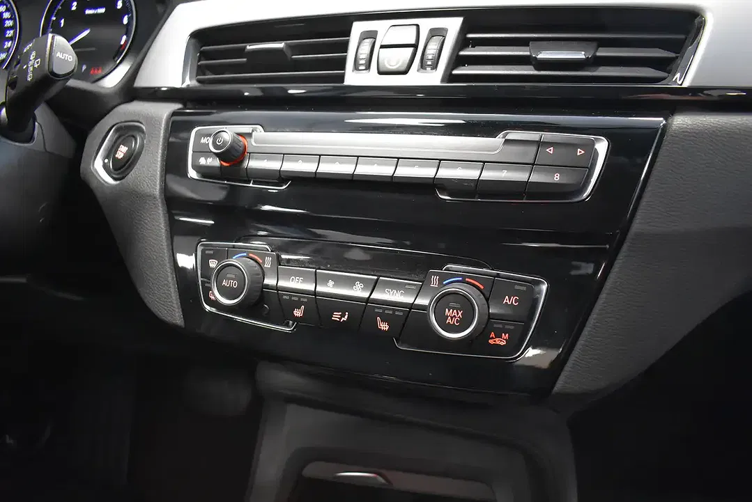 BMW X1 xDrive Advantage - Thumbnail 5