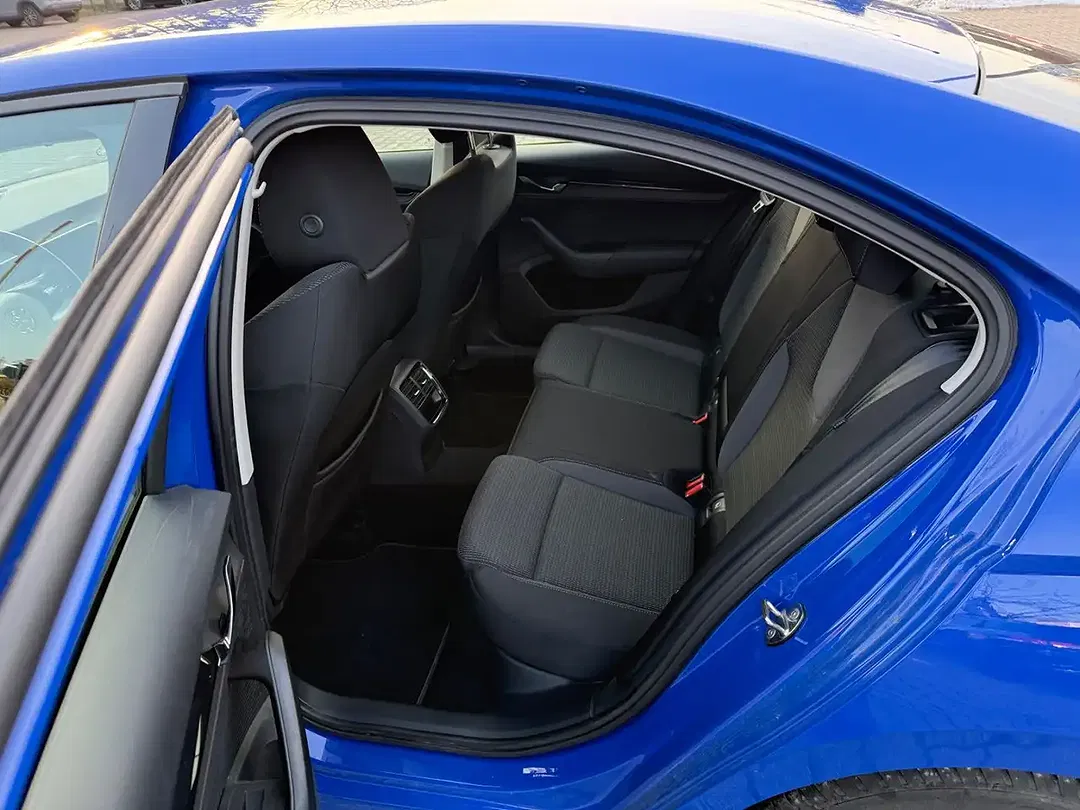 Skoda Octavia - Thumbnail 11