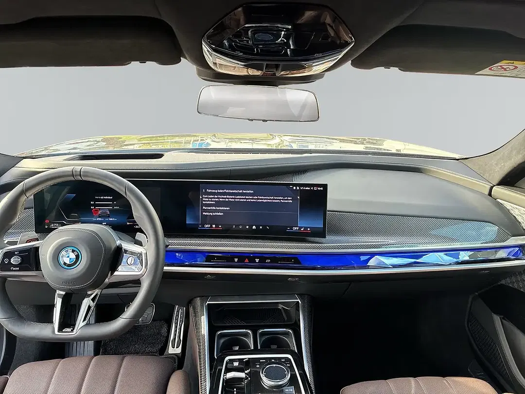 BMW 750 xDrive M - Thumbnail 11