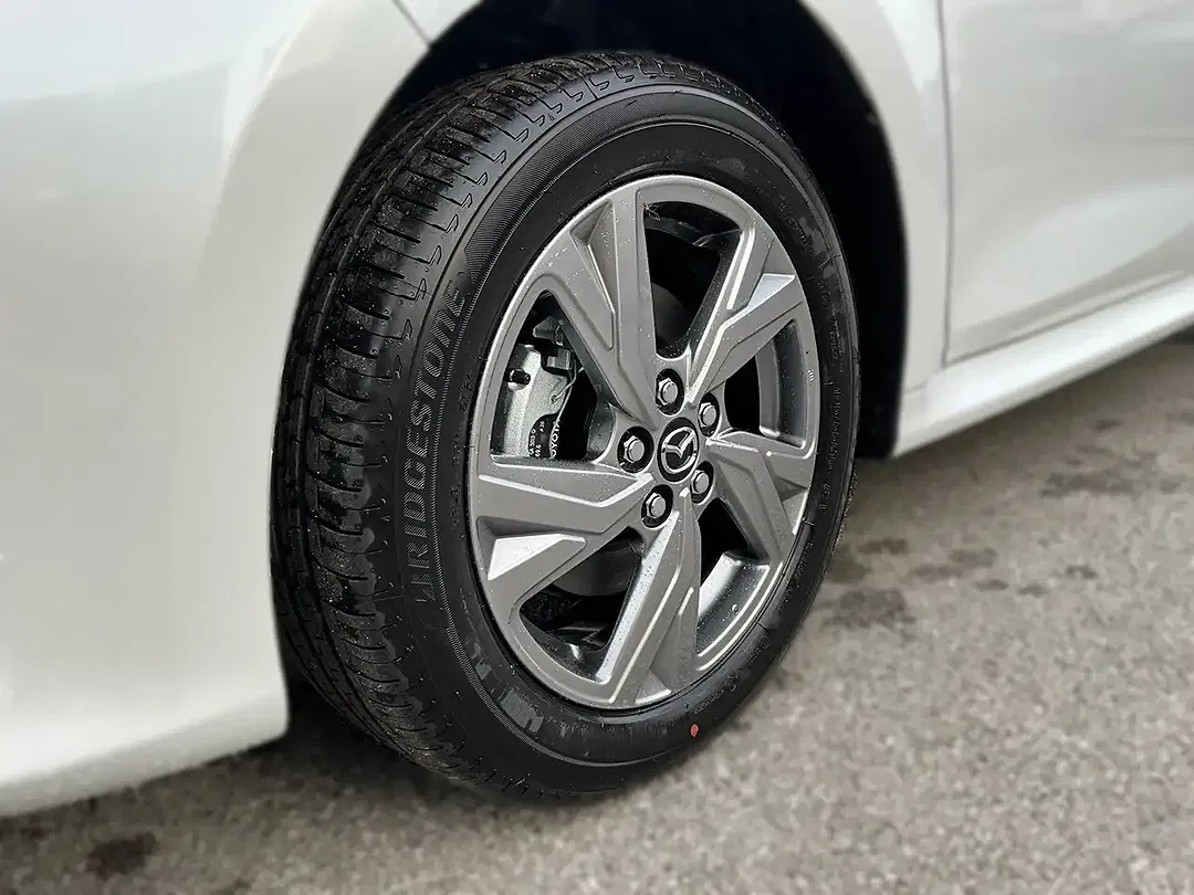 Mazda 2 AUT Exclusive-Line - Thumbnail 4