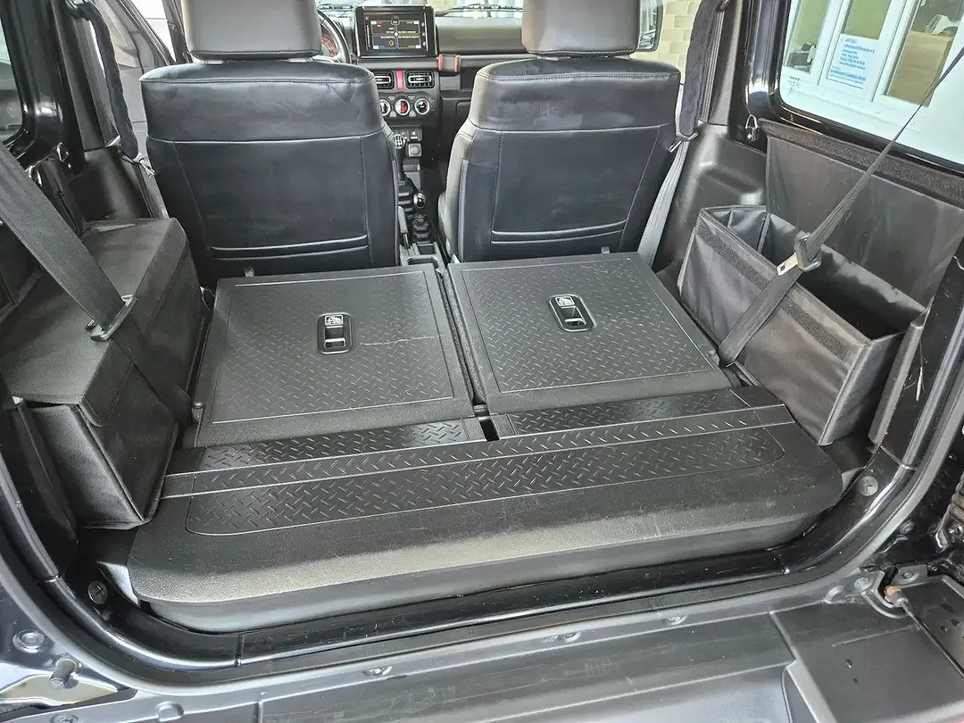 Suzuki Jimny 1.5 AllGrip Comfort+ - Thumbnail 14