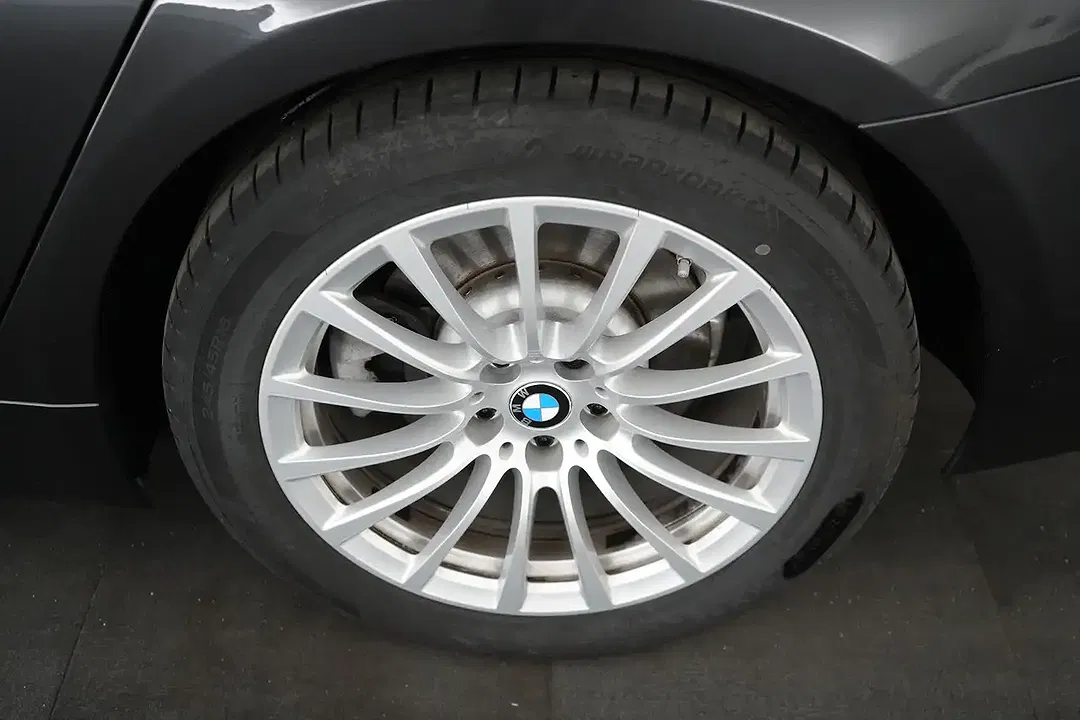 BMW 530 PHEV xDrive Touring Business - Thumbnail 36