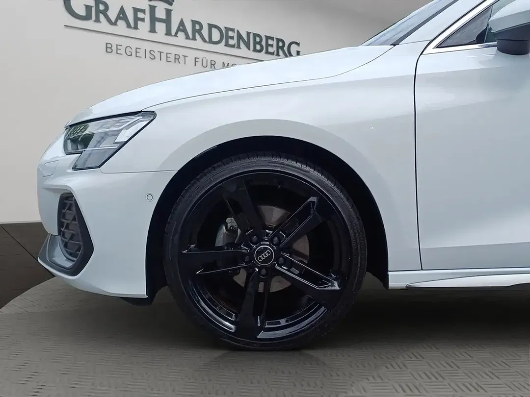 Audi A3 Sportback S line - Thumbnail 2