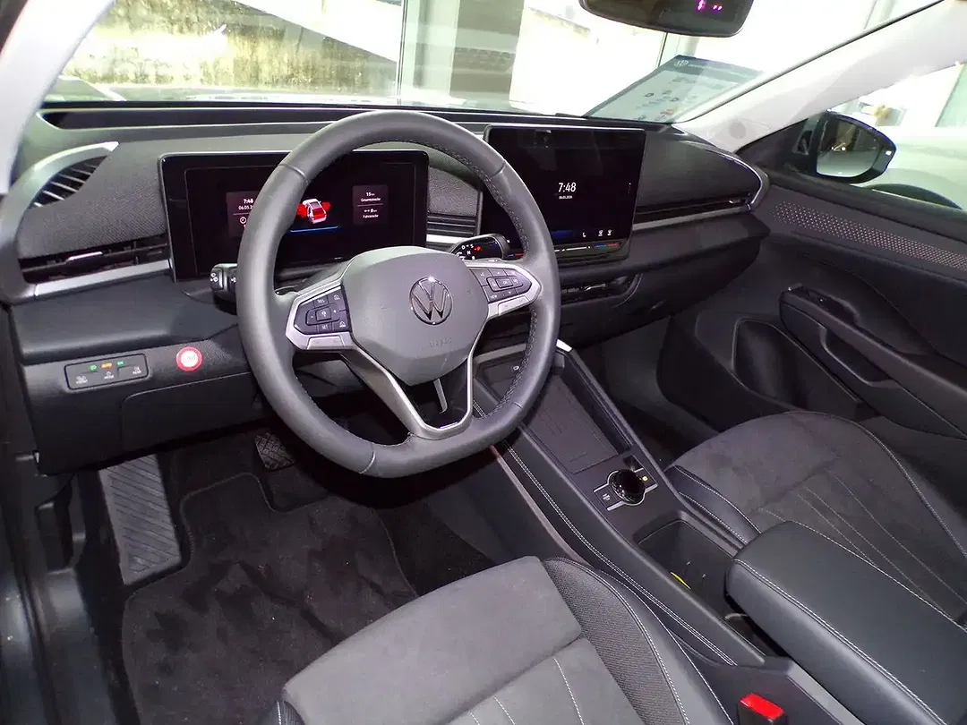 Volkswagen T-Roc 1.5 TSI DSG Style - Thumbnail 8