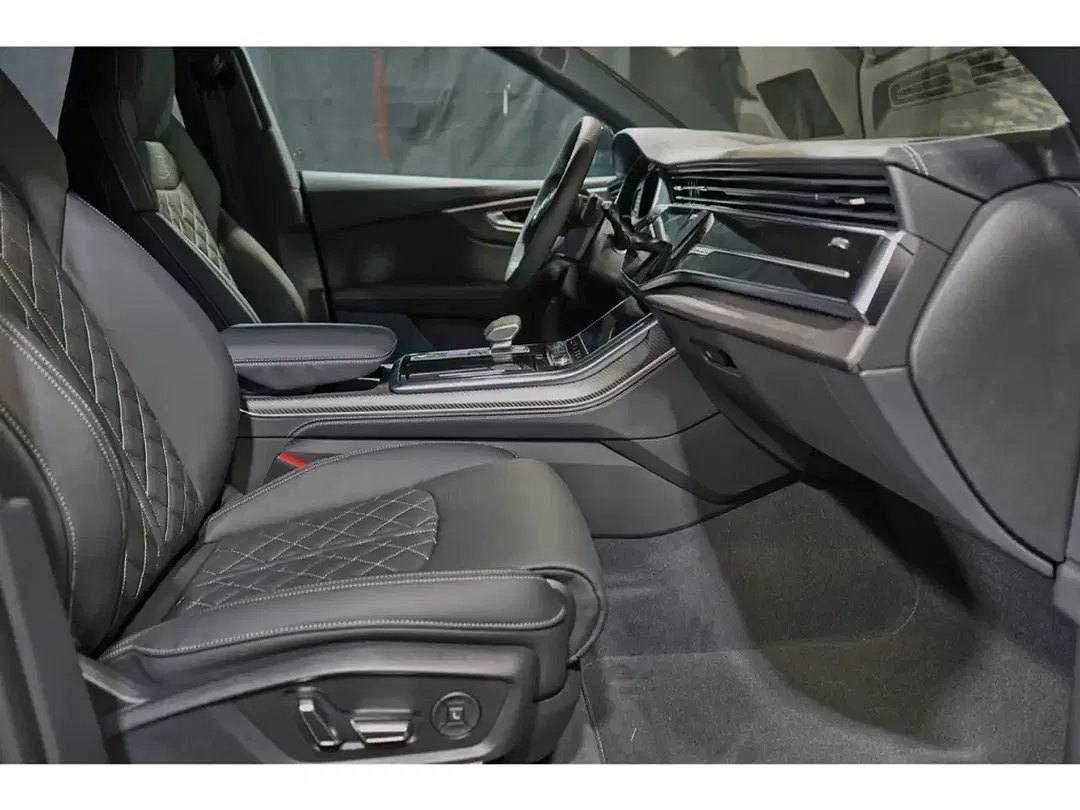 Audi Q8 TDI quattro S line - Thumbnail 5