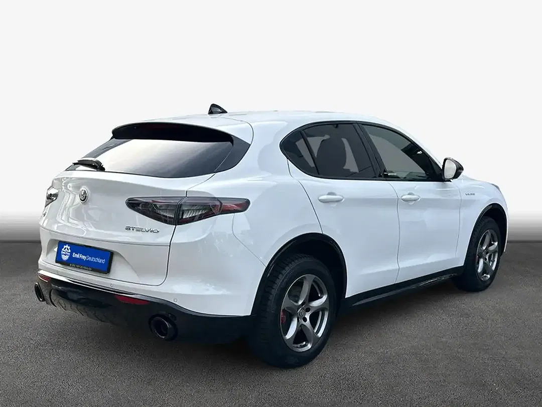 Alfa Romeo Stelvio 2.0 16V Turbo Veloce - Thumbnail 3