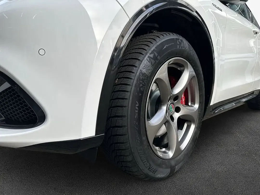 Alfa Romeo Stelvio 2.0 16V Turbo Veloce - Thumbnail 7