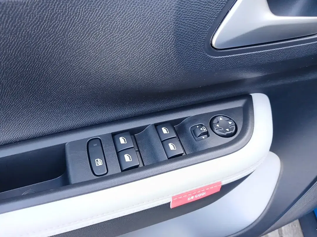 Citroen C3 Hybrid Max - Thumbnail 9
