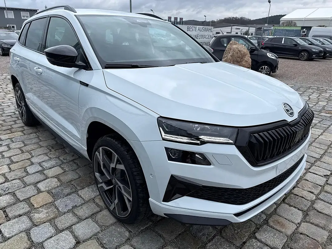 Skoda Karoq 1.5 TSI DSG Sportline - Thumbnail 3