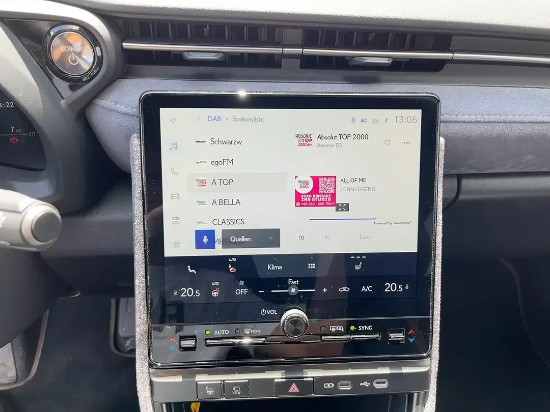 Lexus LBX 1.5 Hybrid E-FOUR Cool - Thumbnail 13