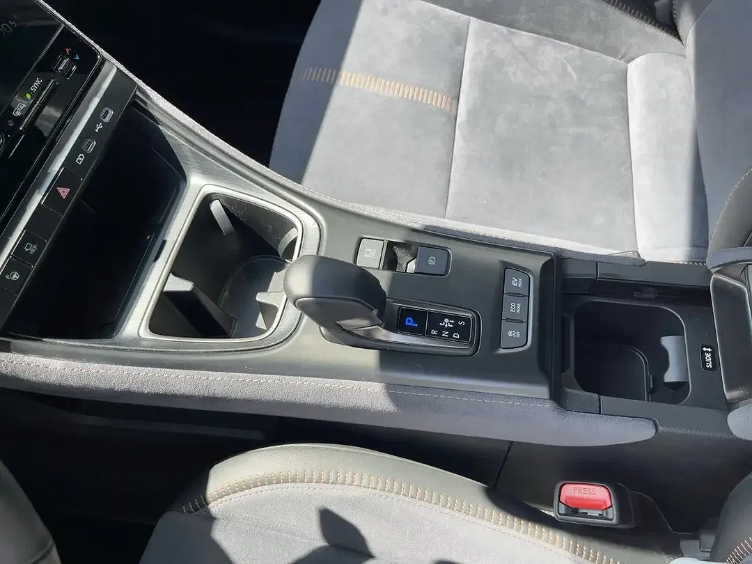 Lexus LBX 1.5 Hybrid E-FOUR Cool - Thumbnail 15