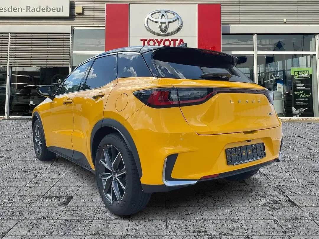 Lexus LBX 1.5 Hybrid E-FOUR Cool - Thumbnail 5