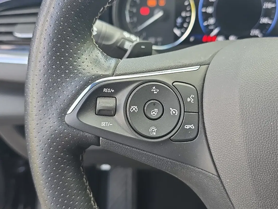 Opel Insignia 2.0 4x4 GSi - Thumbnail 11