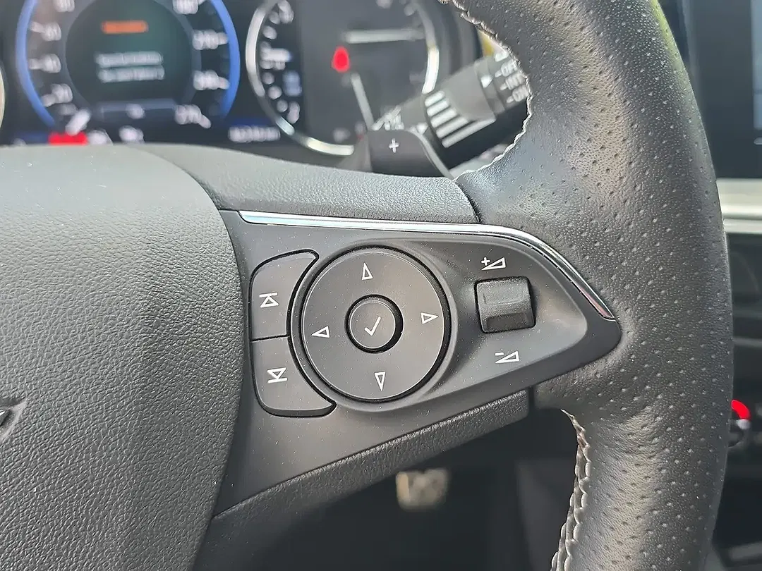 Opel Insignia 2.0 4x4 GSi - Thumbnail 12