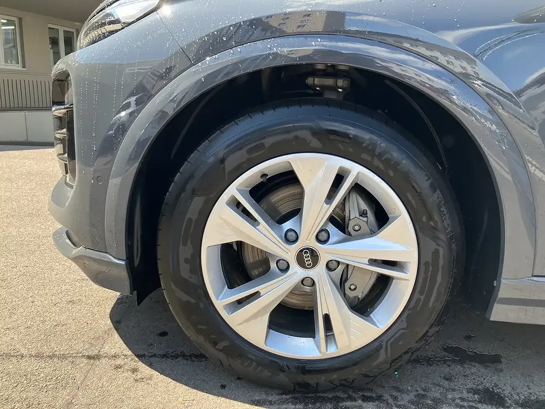 Audi Q6 e-tron - foto 14