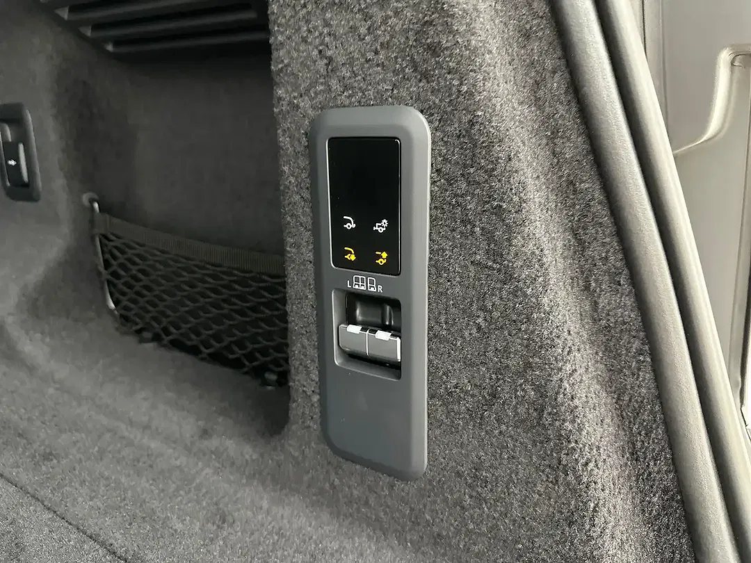 Land Rover Range Rover Sport 4x4 Dynamic SE - Thumbnail 19