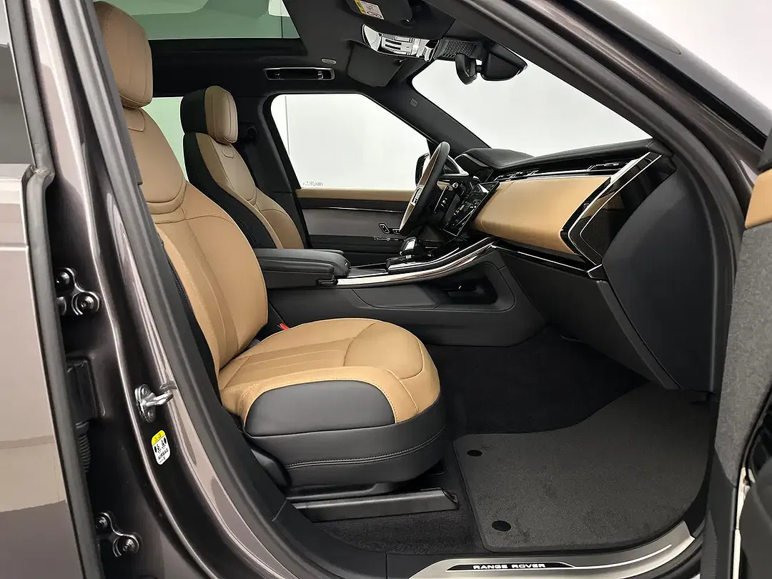 Land Rover Range Rover Sport 4x4 Dynamic SE - Thumbnail 3