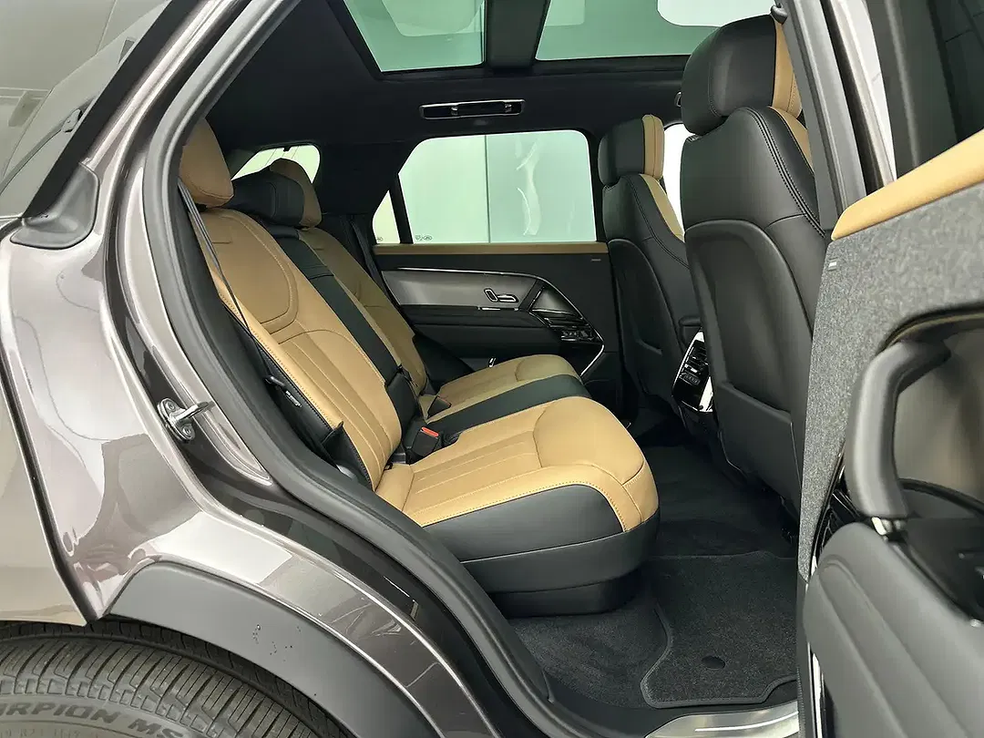 Land Rover Range Rover Sport 4x4 Dynamic SE - Thumbnail 5