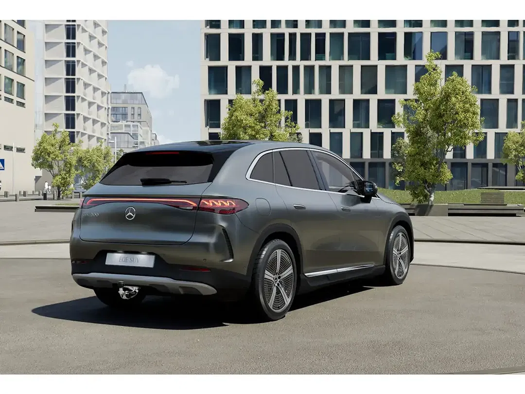 Mercedes-Benz EQE SUV - Thumbnail 4