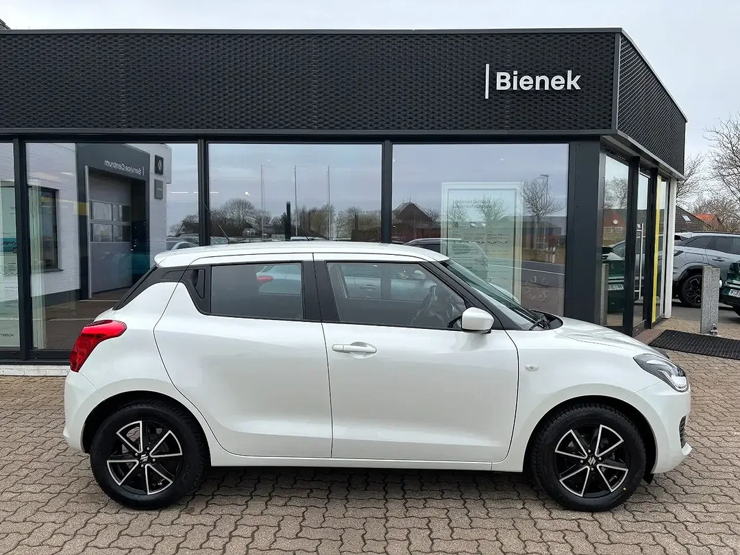 Suzuki Swift Hybrid 1.2 Dualjet Club - Afbeelding 1