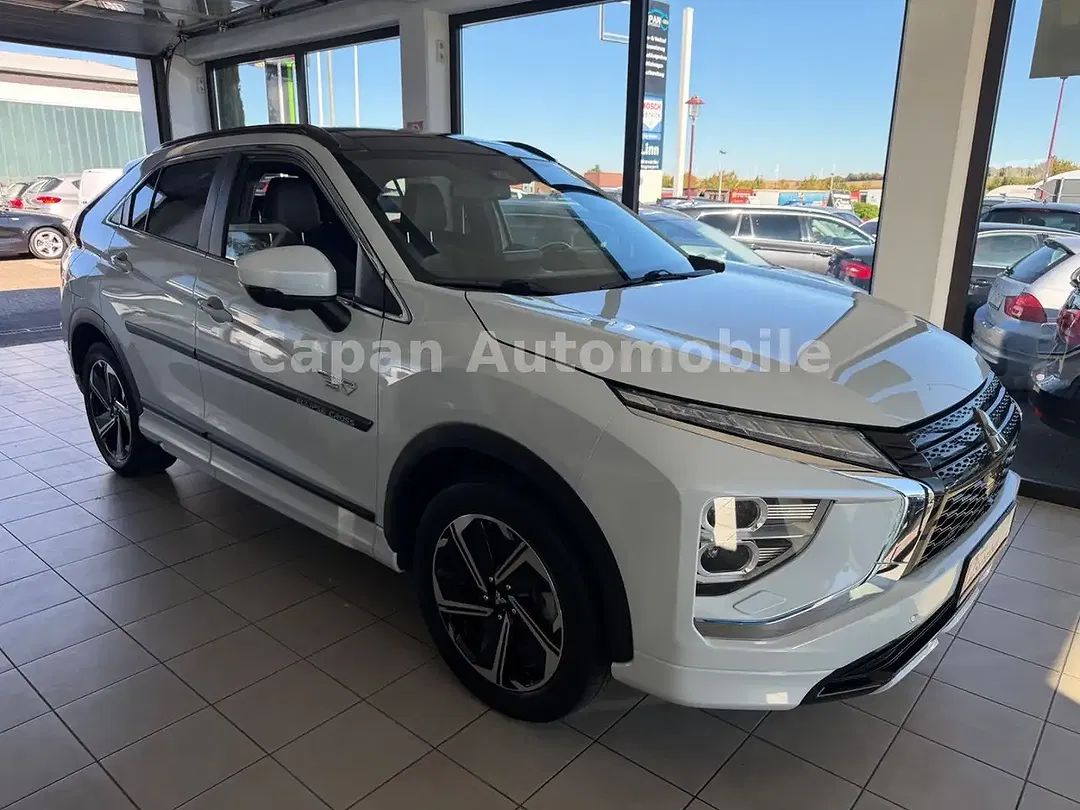 Mitsubishi Eclipse Cross Hybrid 4WD Top - Thumbnail 8