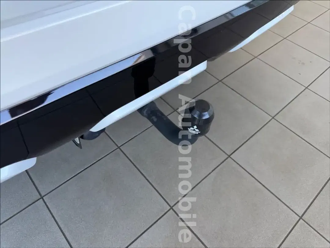 Mitsubishi Eclipse Cross Hybrid 4WD Top - Thumbnail 9