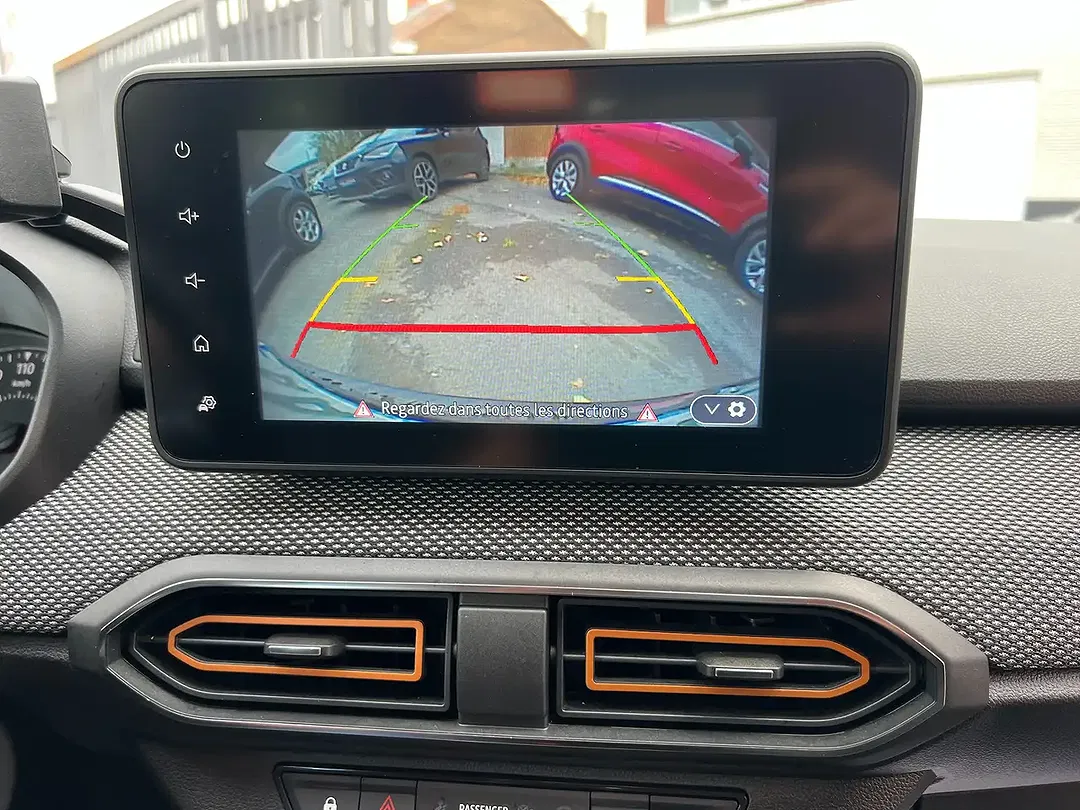 Dacia Sandero TCe Stepway - Thumbnail 12