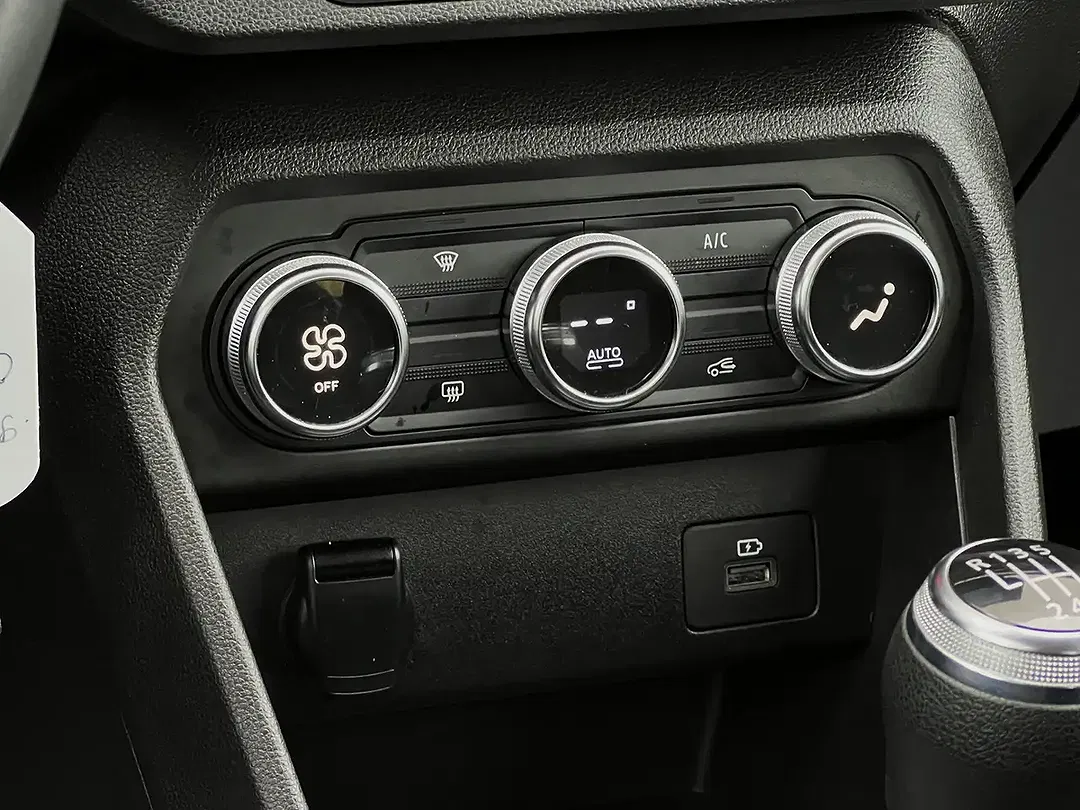 Dacia Sandero TCe Stepway - Thumbnail 9