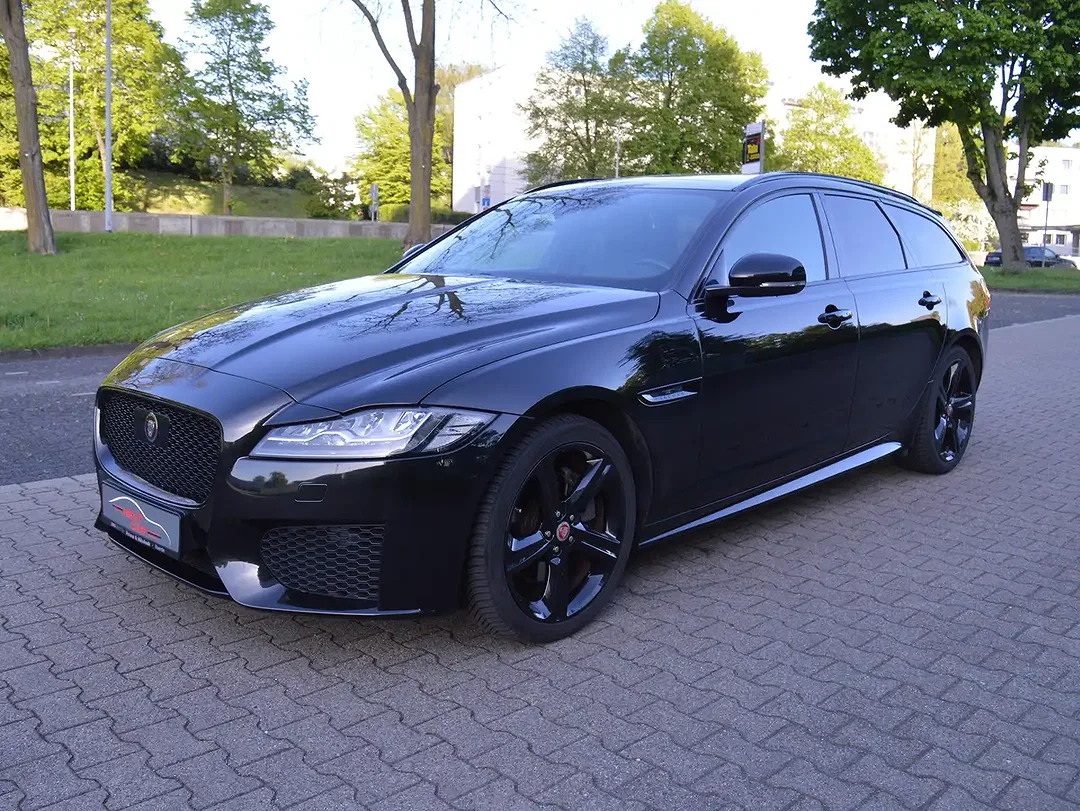 Jaguar XF 4x4 Chequered Flag - Afbeelding 1