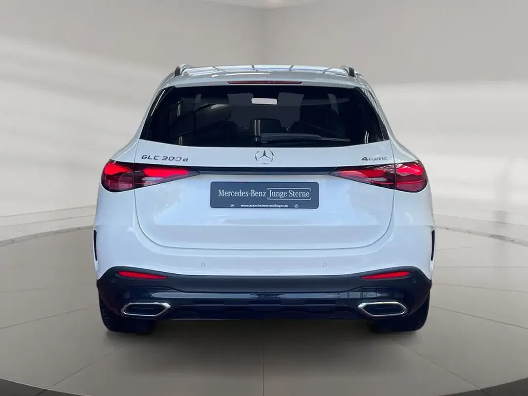 Mercedes-Benz GLC 300 4MATIC AMG MBUX Night - Thumbnail 4