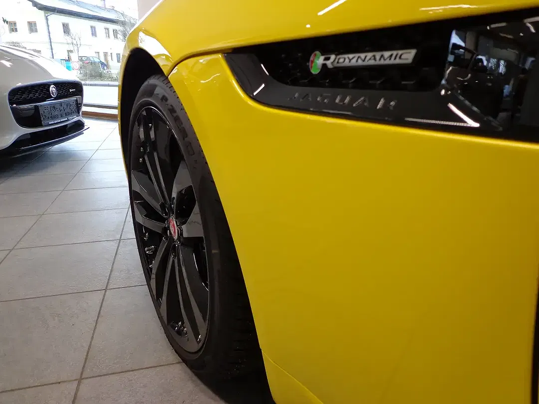 Jaguar F-Type AUT Coupe R-Dynamic - foto 11