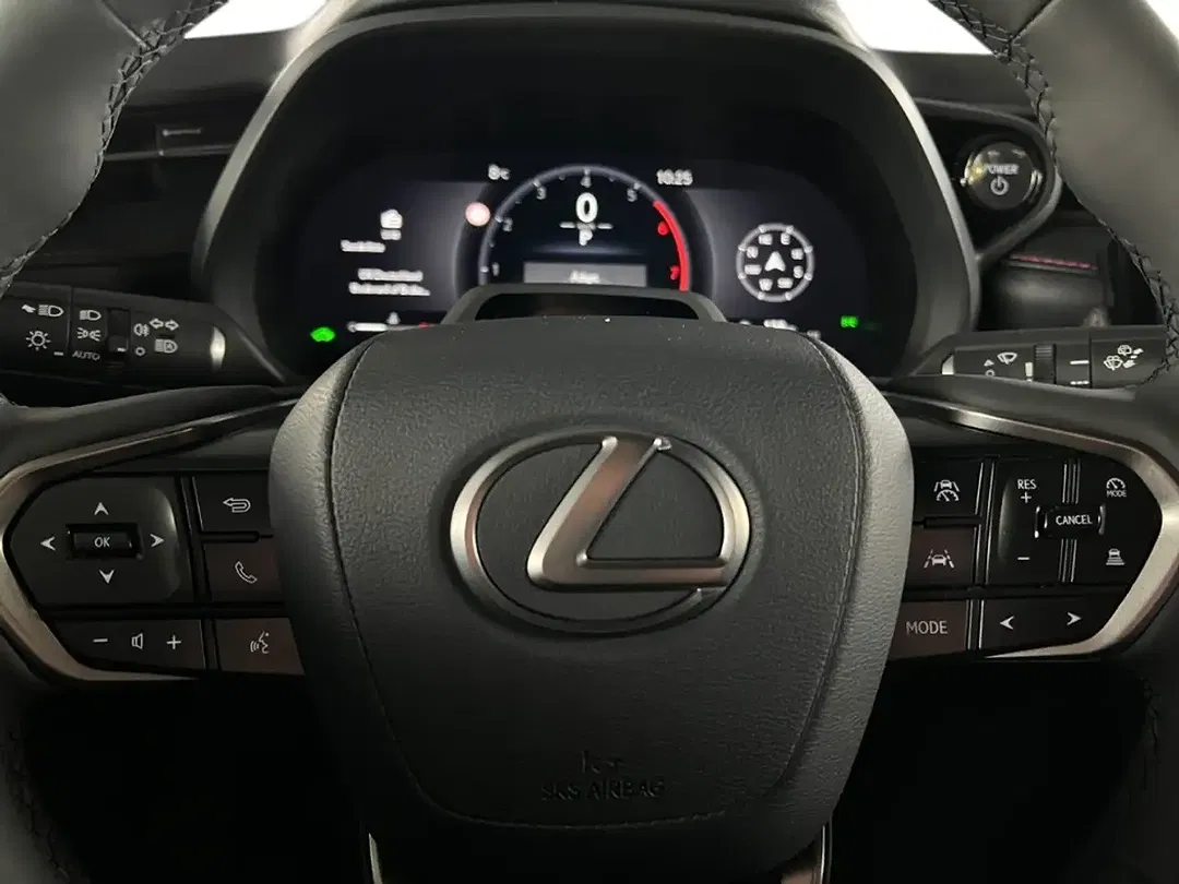 Lexus LBX Emotion - Thumbnail 14