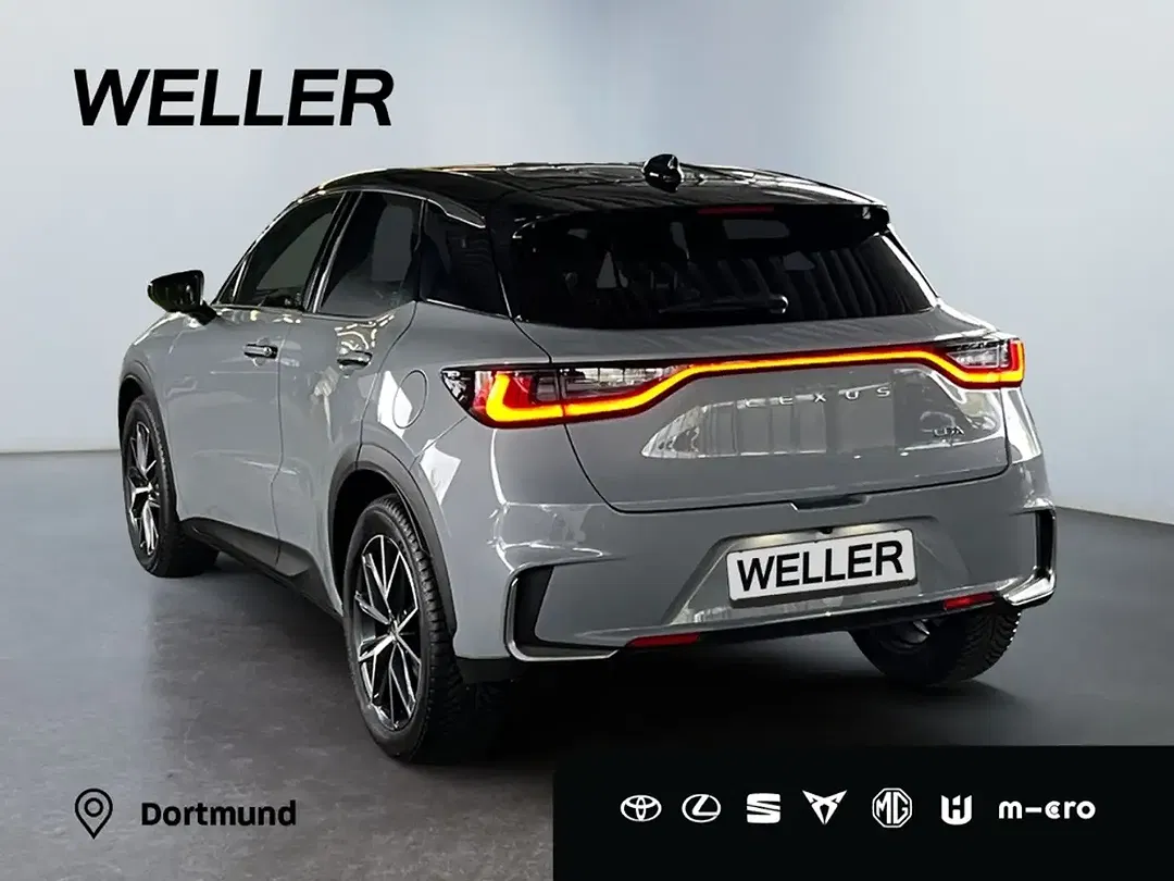 Lexus LBX Emotion - Thumbnail 7