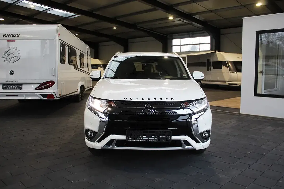 Mitsubishi Outlander PHEV 4WD Basis Spirit - foto 2