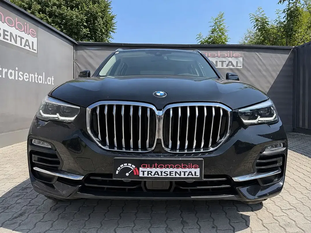 BMW X5 xDrive - Thumbnail 2