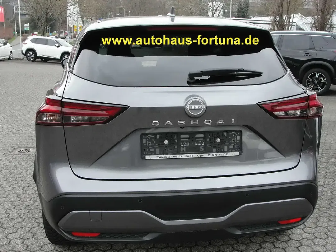 Nissan Qashqai 1.3 N-Connecta - Thumbnail 4