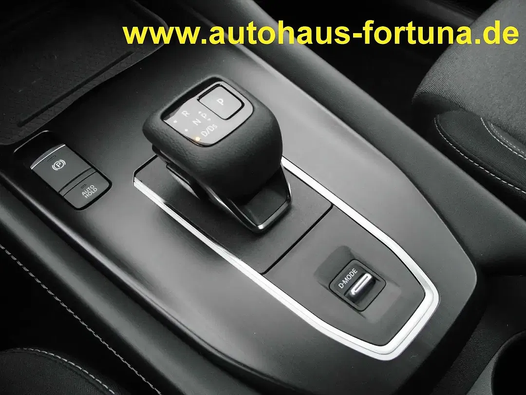 Nissan Qashqai 1.3 N-Connecta - Thumbnail 8