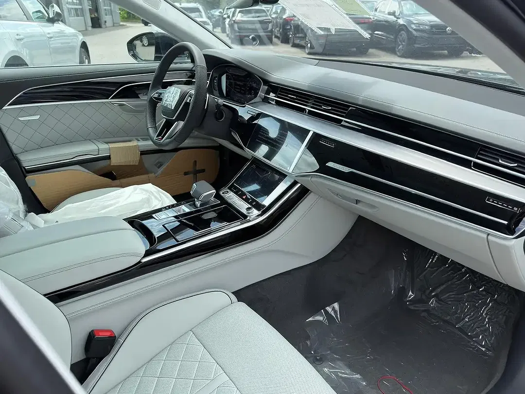 Audi A8 60 TFSI e quattro - Thumbnail 4