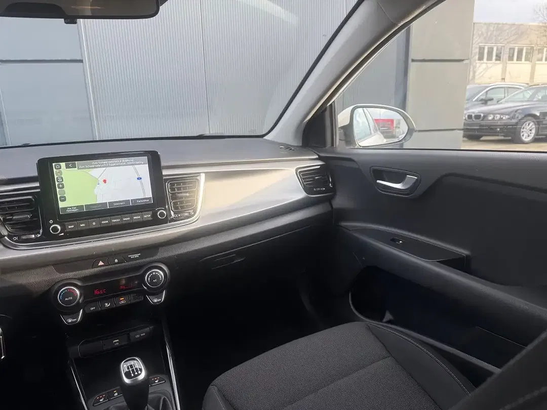 Kia Rio Vision - foto 15